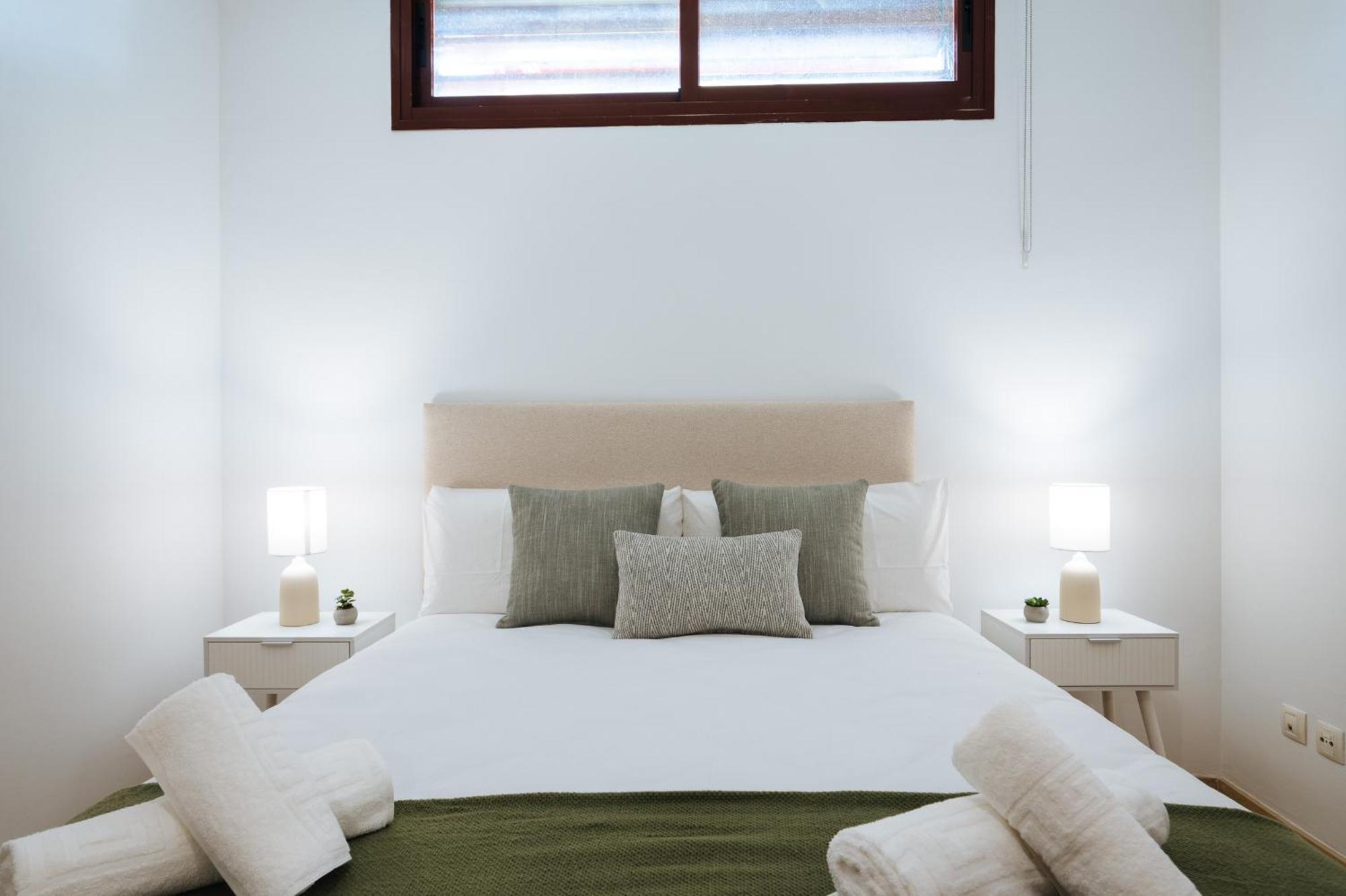 Apartment Luxury In Sevilla - Pool, Terrace & Gameroom *