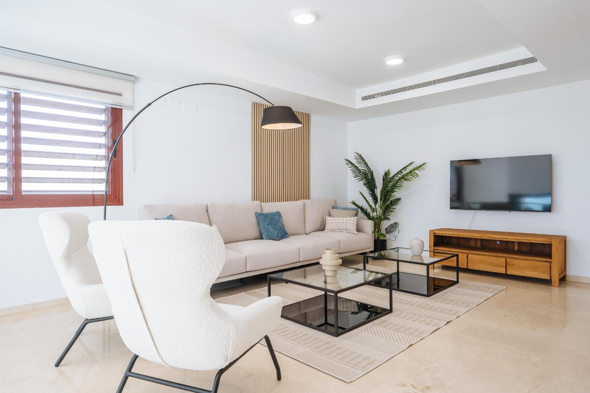 Luxury In Sevilla - Pool, Terrace & Gameroom *