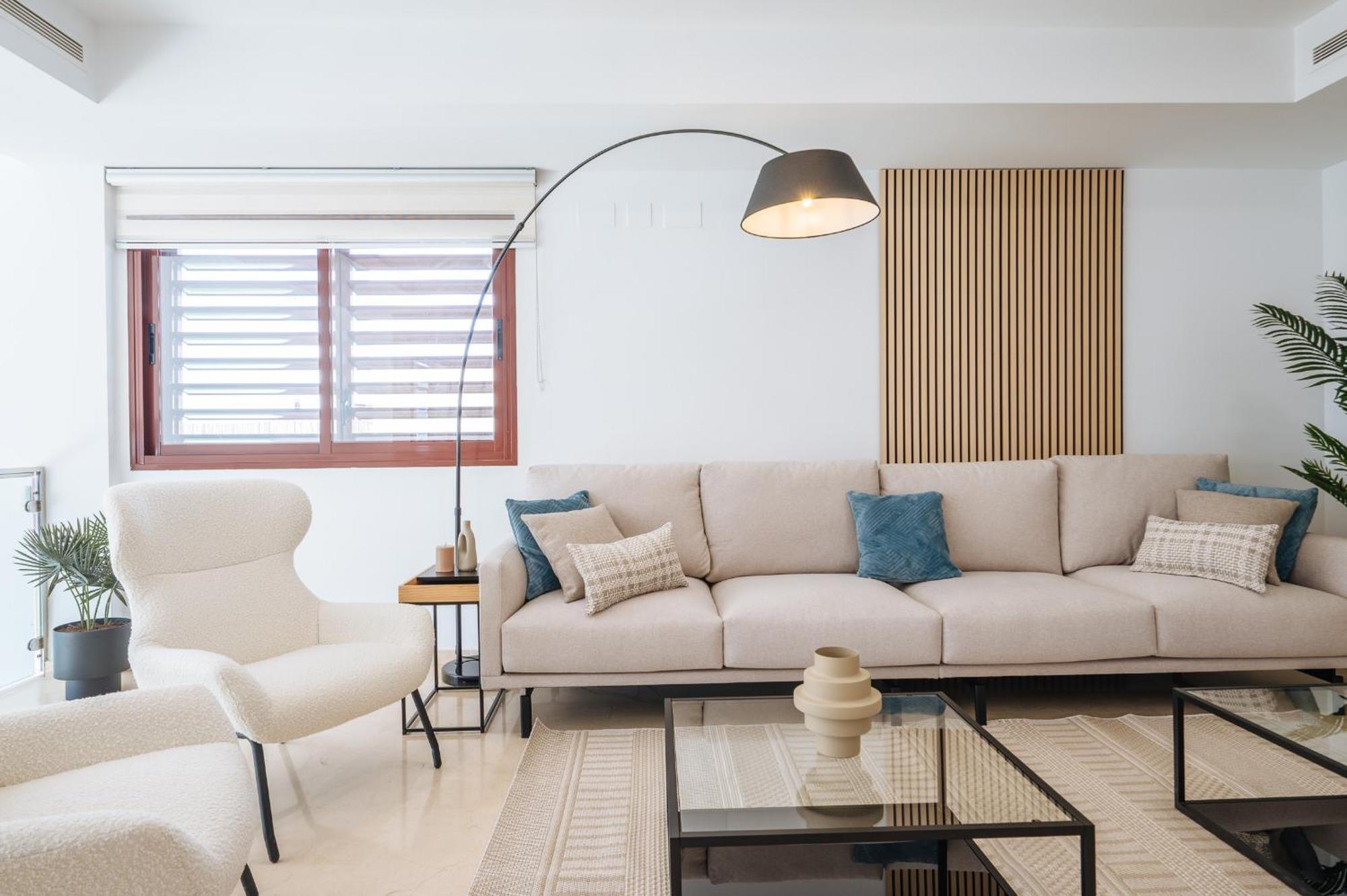 Luxury In Sevilla - Pool, Terrace & Gameroom Apartment *