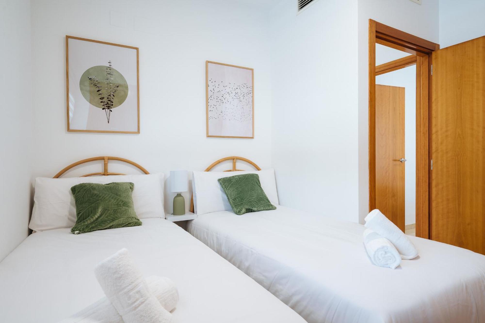 Luxury In Sevilla - Pool, Terrace & Gameroom