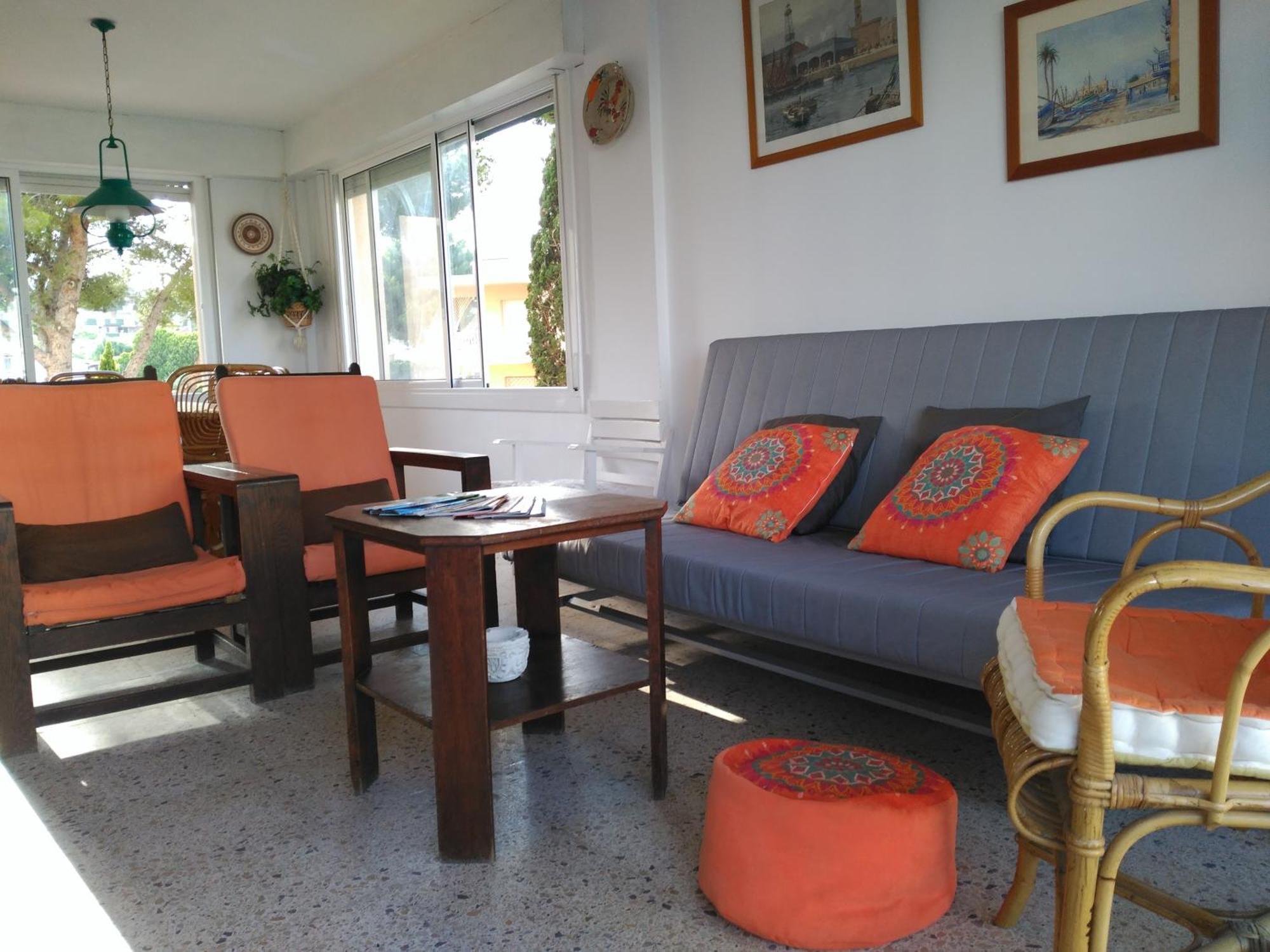 Spacious Flat With Sea Views, 3 Bedrooms, 2 Bathrooms And Next To The Beach!! Apartment