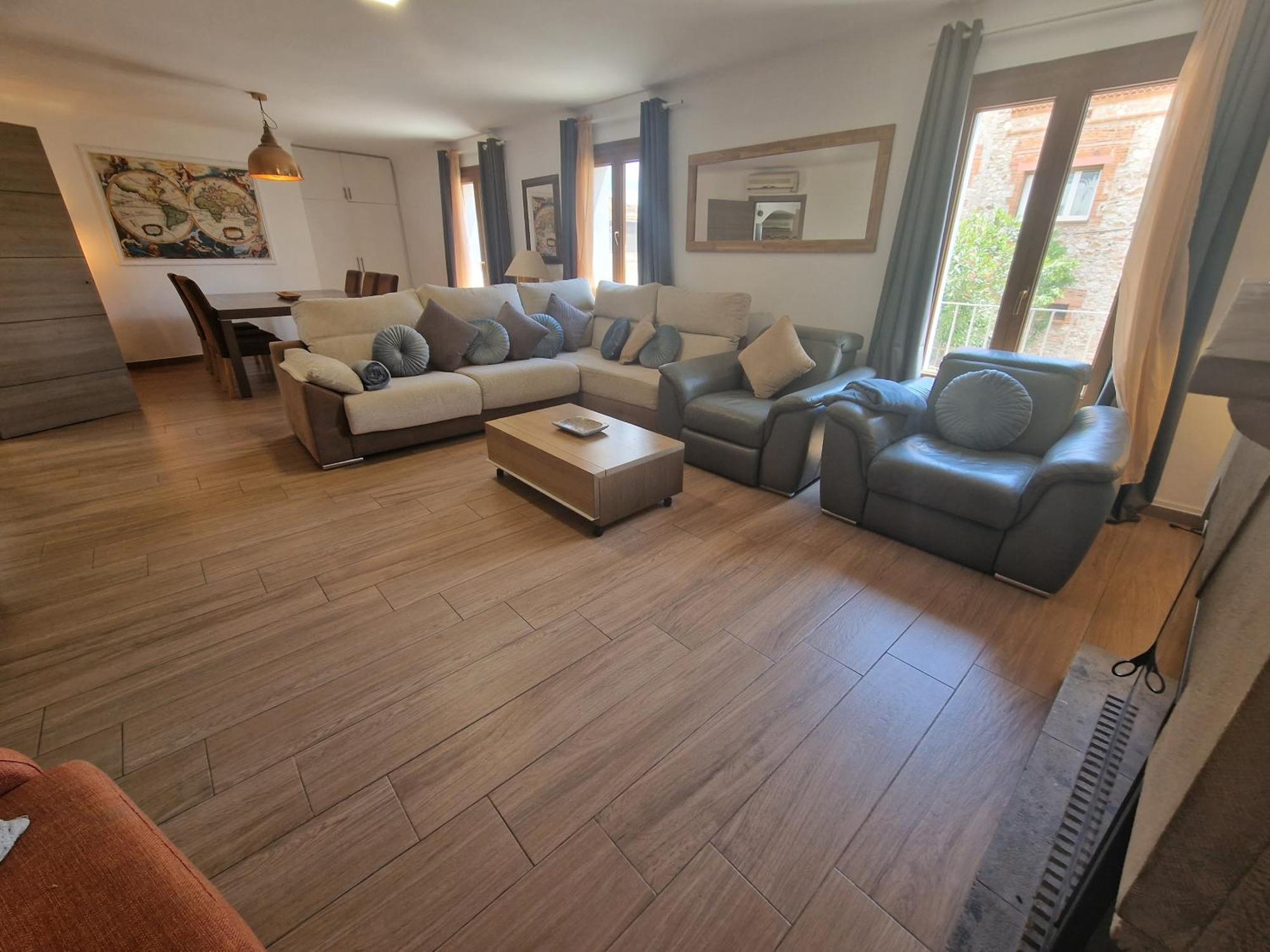 Newly Renovated Large Villa With Garden * Castello  D'Empuries