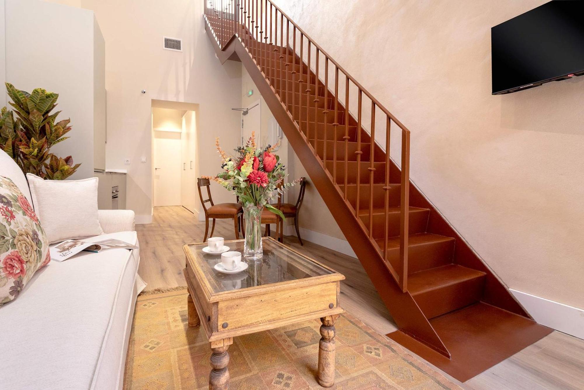 Apartment Genteel Rodrigo Caro