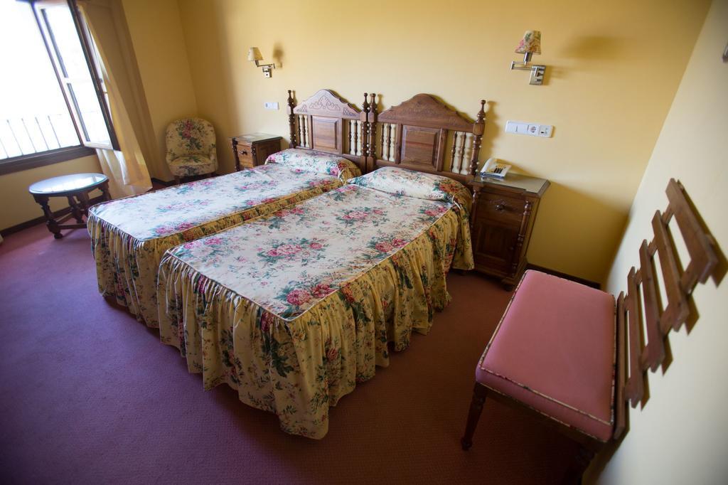 Hotel Puerta De La 4*