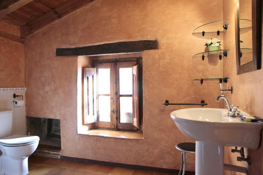 La Casona De *