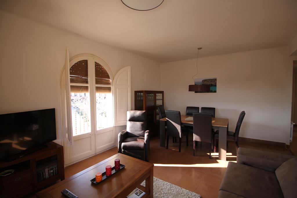 Market Square Apartment *