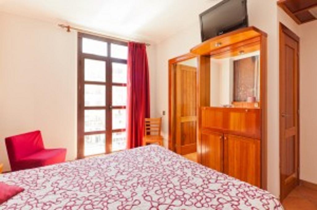 Placa De La Font Hotel *