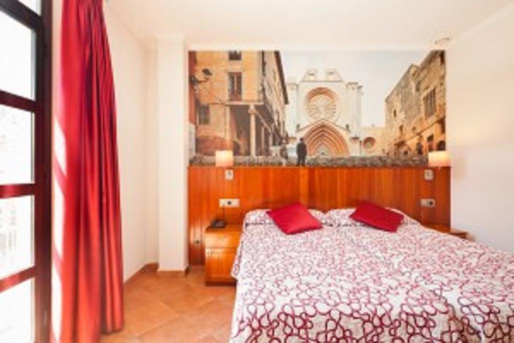 Placa De La Font Hotel Tarragona