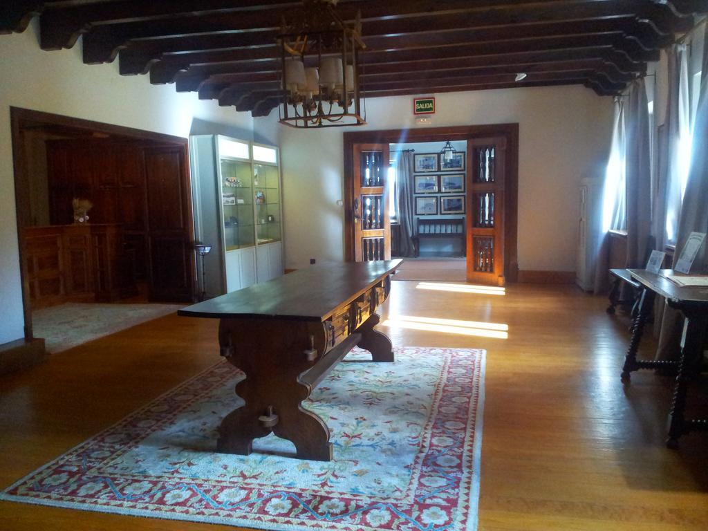 Hotel De Gredos