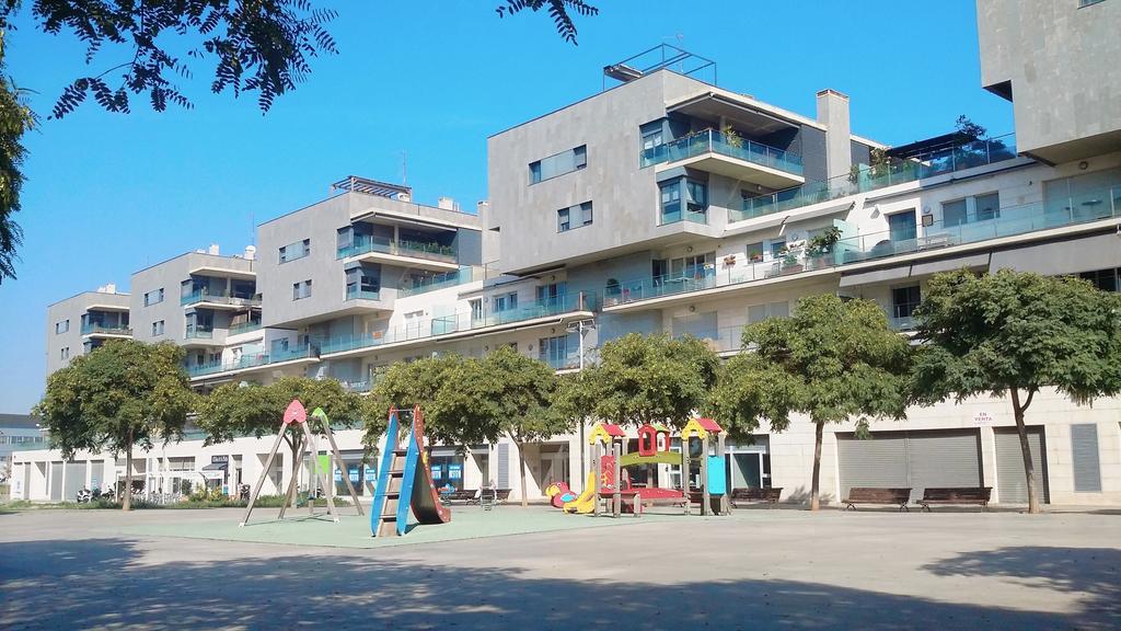 Alexandra's Beach-port *
