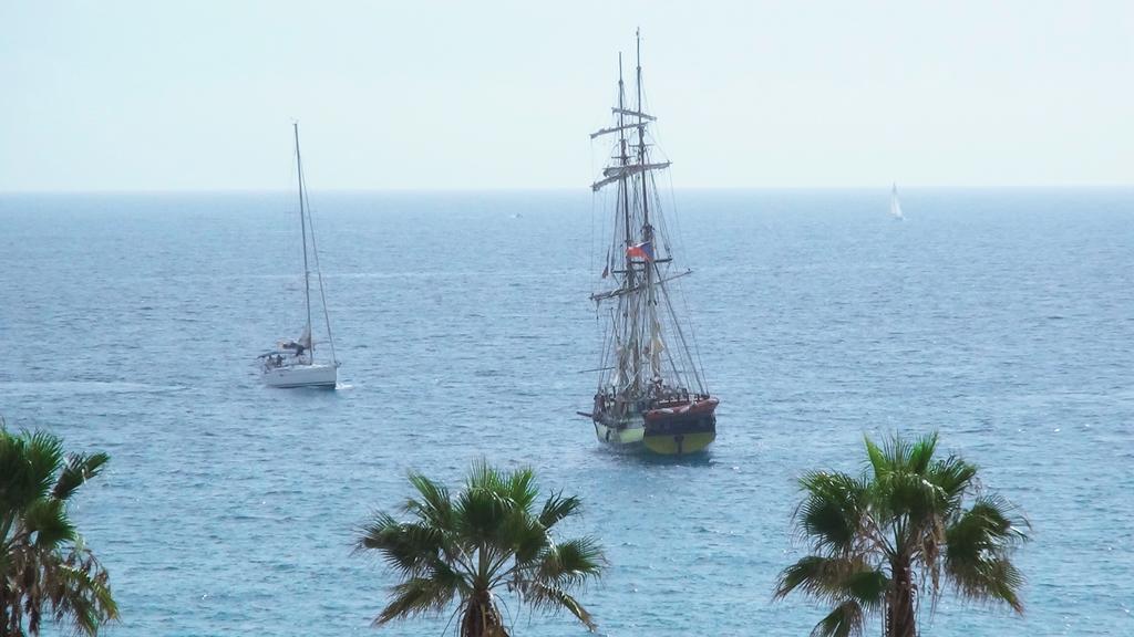 Alexandra's Beach-port Badalona