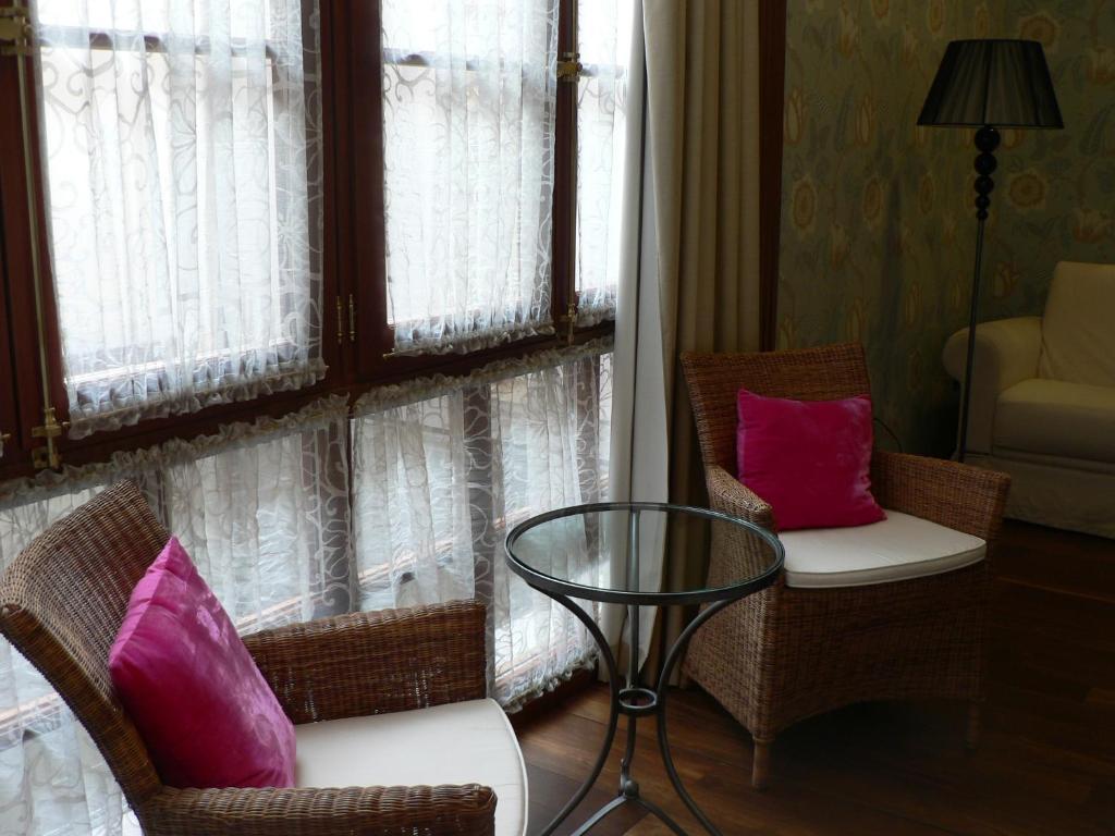 Hotel Real Cinco Linajes 4*