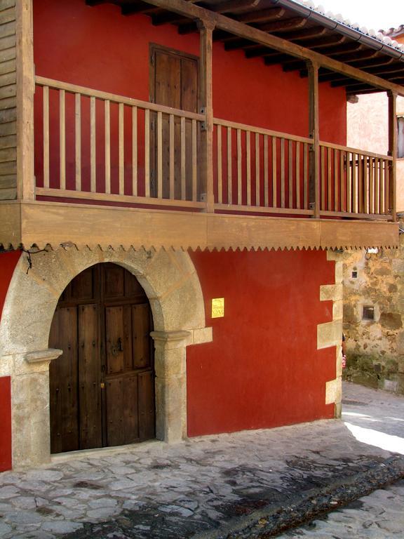 Apartamento Rurales Casa De Escudos *
