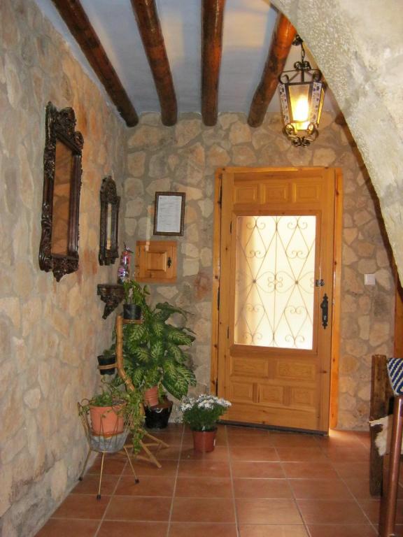 Casas Santos Y Tolta Loarre