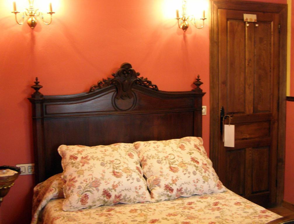 Rural Ochohermanas Guest house Las Fraguas