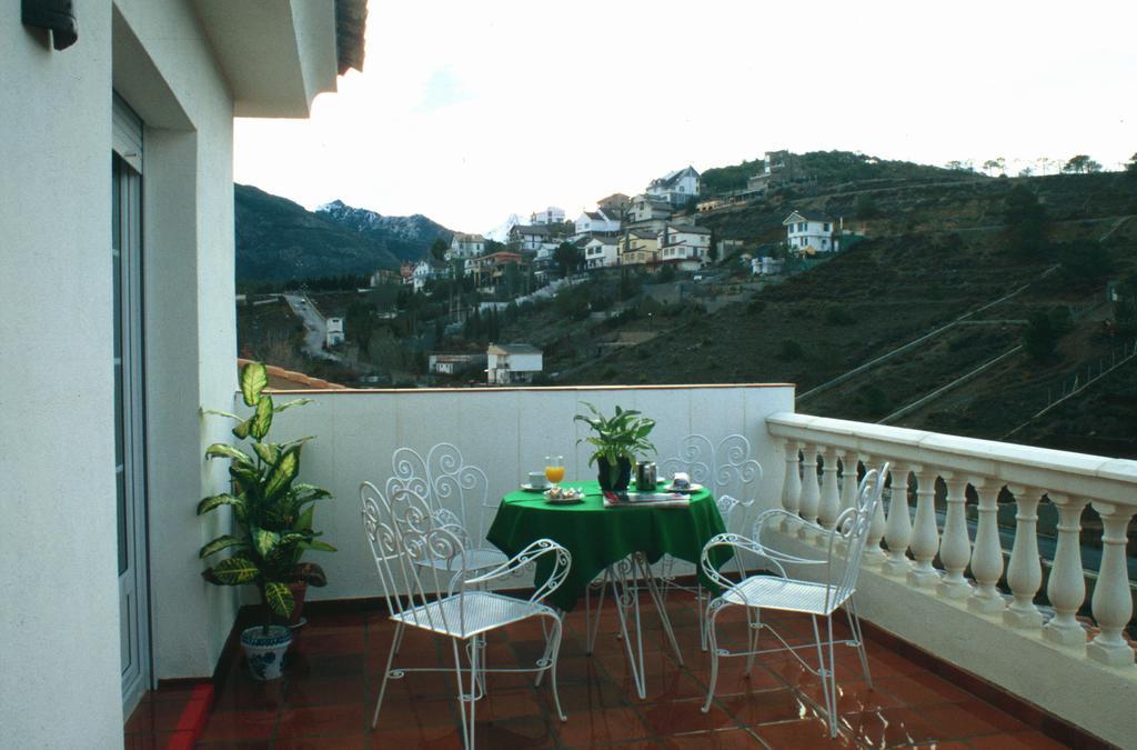 Turisticos Cumbres Verdes * La Zubia (Granada)