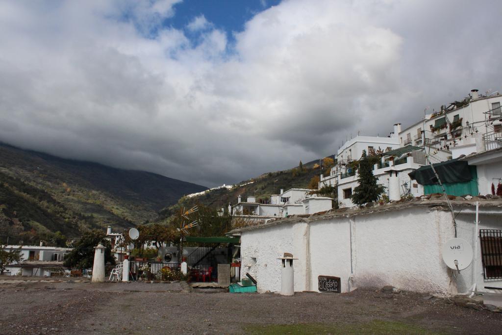 Hostal Pampaneira Guest house