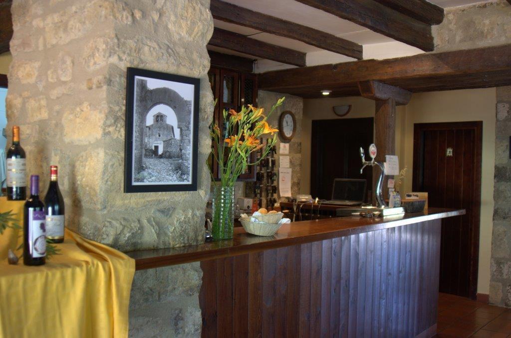 Pensión De La Rovira *