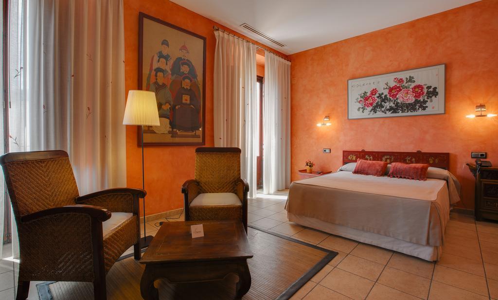 L'agora Hotel 3*