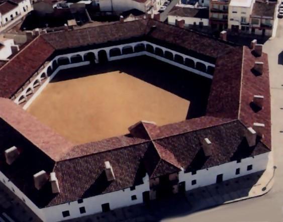 Plaza De Toros De 4* Almadén