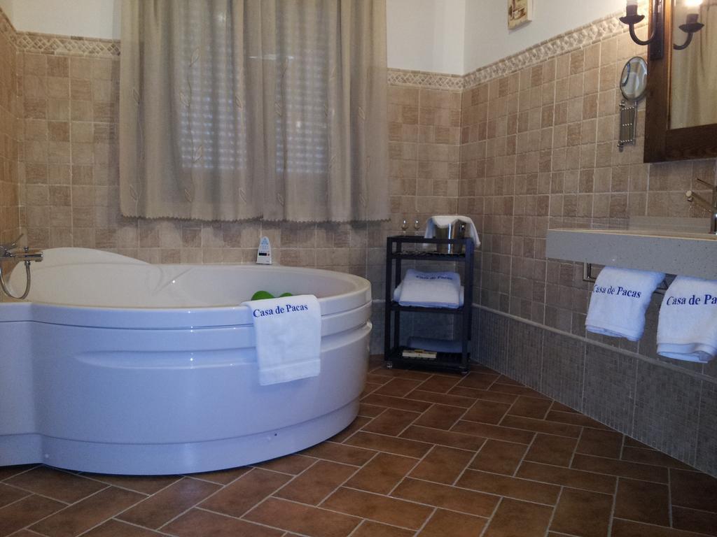 Con Jacuzzi Y Pista De Padel - Casa De Pacas Casa rural