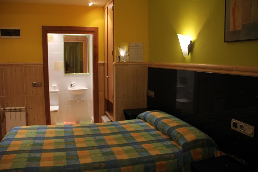 Guest house Izar Bat *