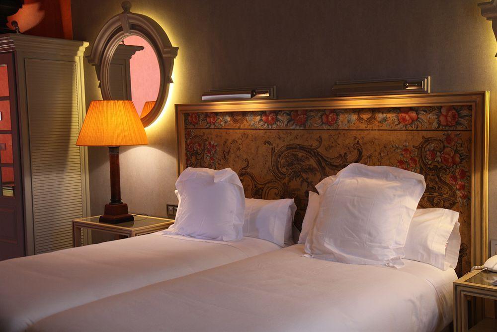 Casa Del Poeta Hotel 4*