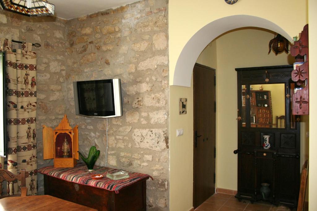 Conde De La Encina Guest house 2*