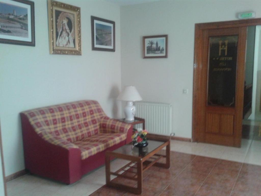 Hermanos Hotel 2*