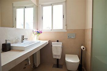 Guest house Foster 2*