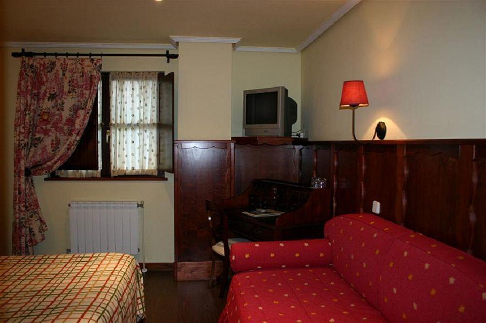 Hotel Comillas 4*