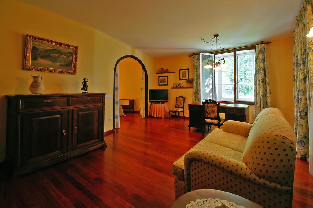 Casa Grande De Trives Bed and breakfast Puebla de Trives