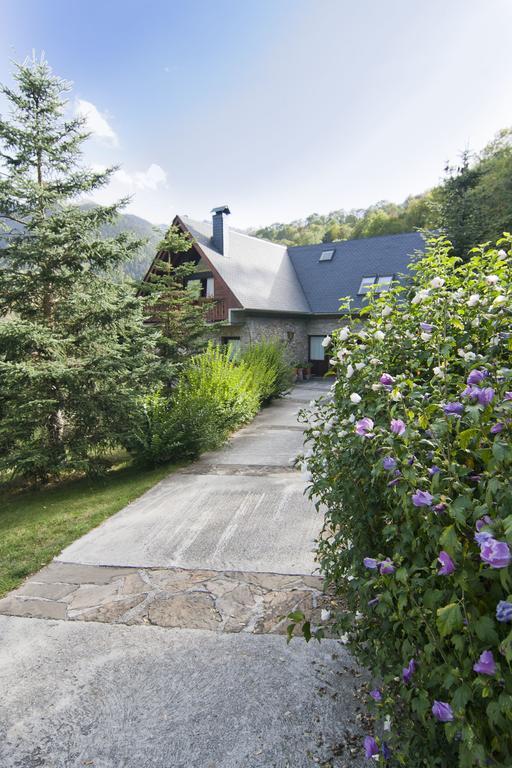 Casa Lola Pirene