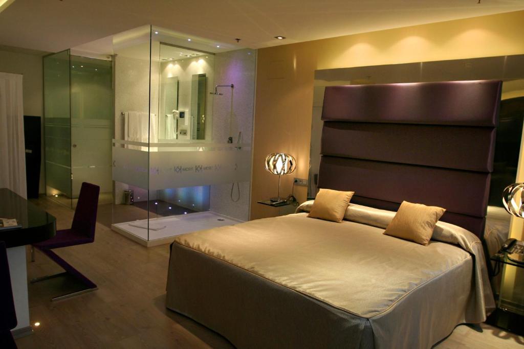 Kadrit Hotel 4*