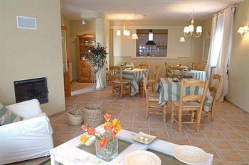 Laureana Marcos Hotel 3*