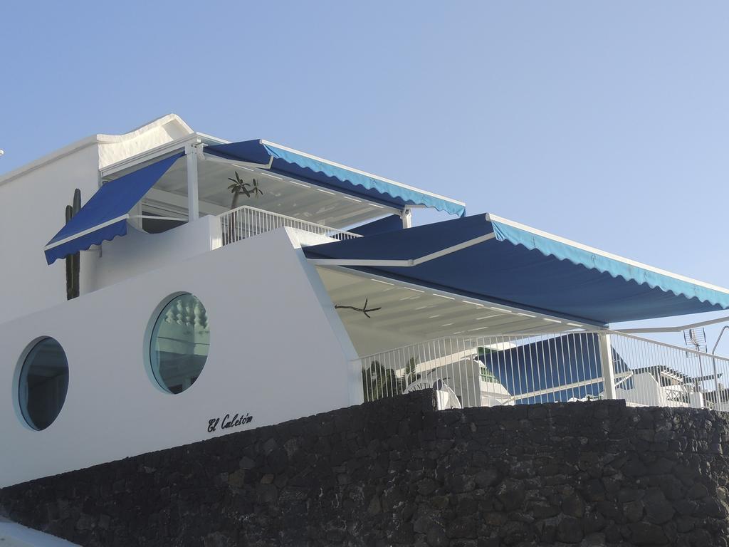 Villa Luxury Sea Front Caleton 40