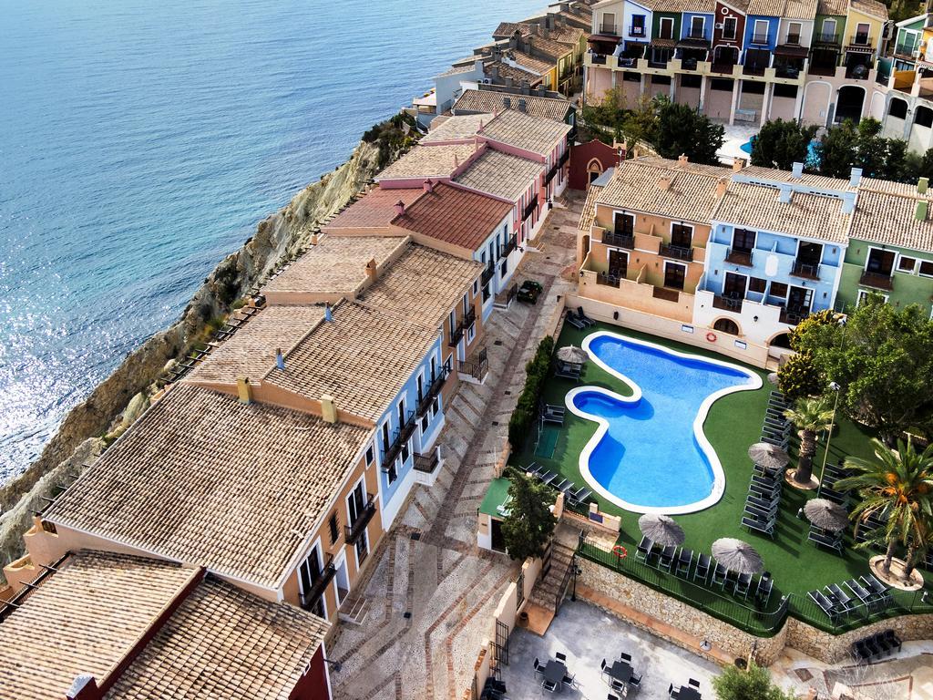 Occidental Pueblo Acantilado