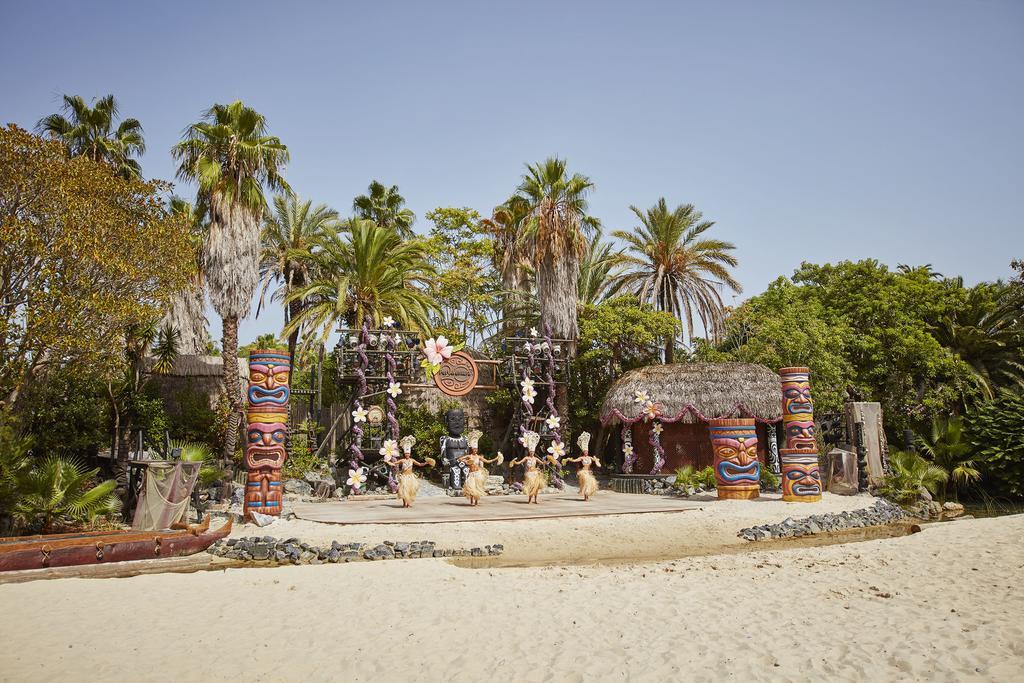 Portaventura Lucy's Mansion: Unlimited Park Access & Express Passes Hotel