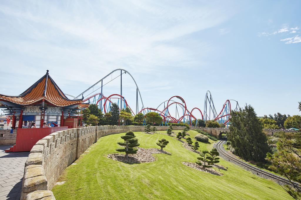 Portaventura Lucy's Mansion: Unlimited Park Access & Express Passes 5*