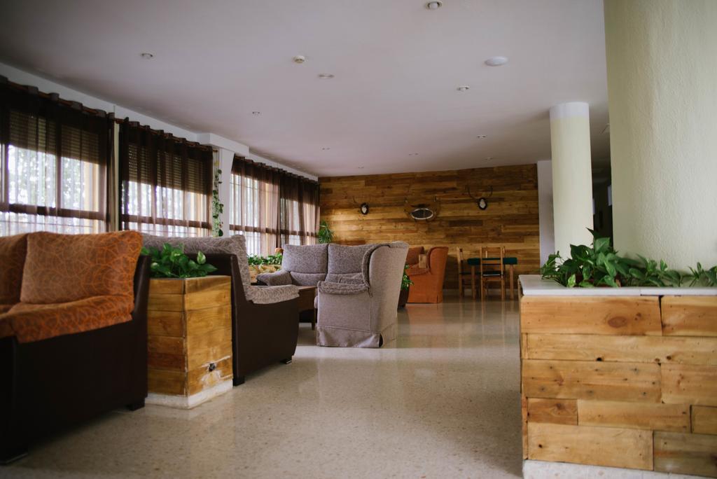 Hospederia Reina De Angeles Hotel