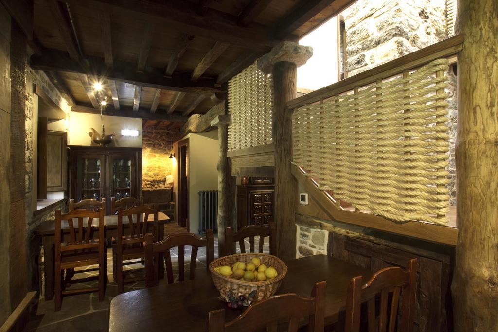 Casona De El Castañíu Serrapio