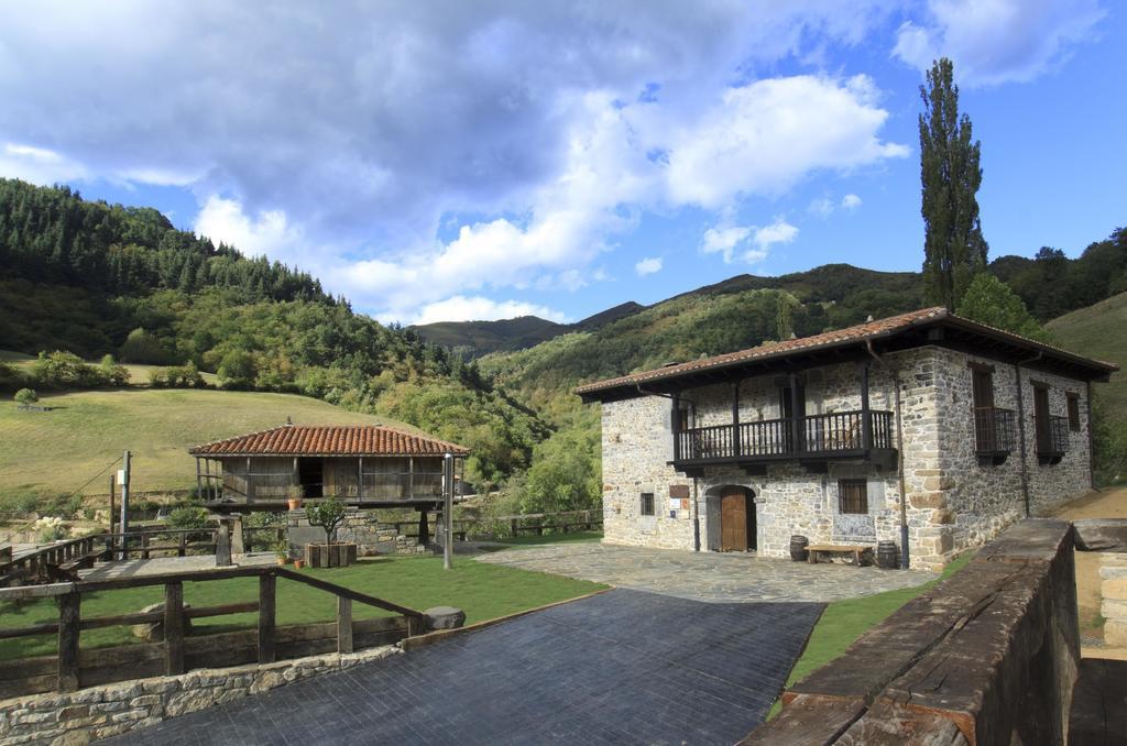 Casona De El Castañíu Hotel 3*