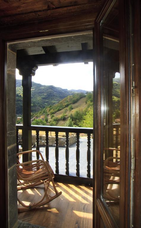 Casona De El Castañíu Hotel