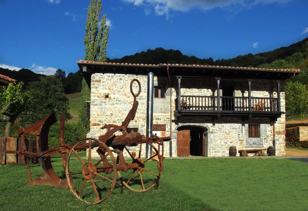 Hotel Casona De El Castañíu Serrapio