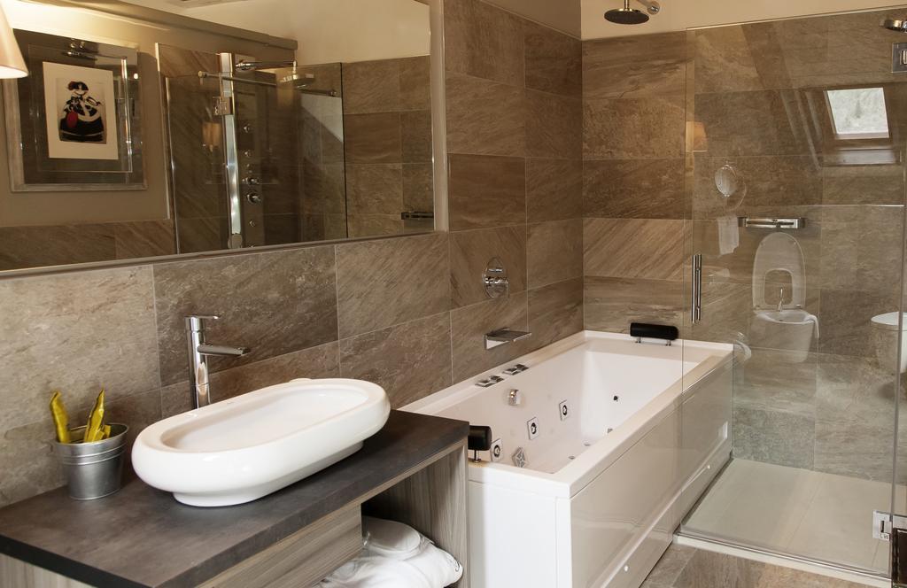 Hotel De 2*