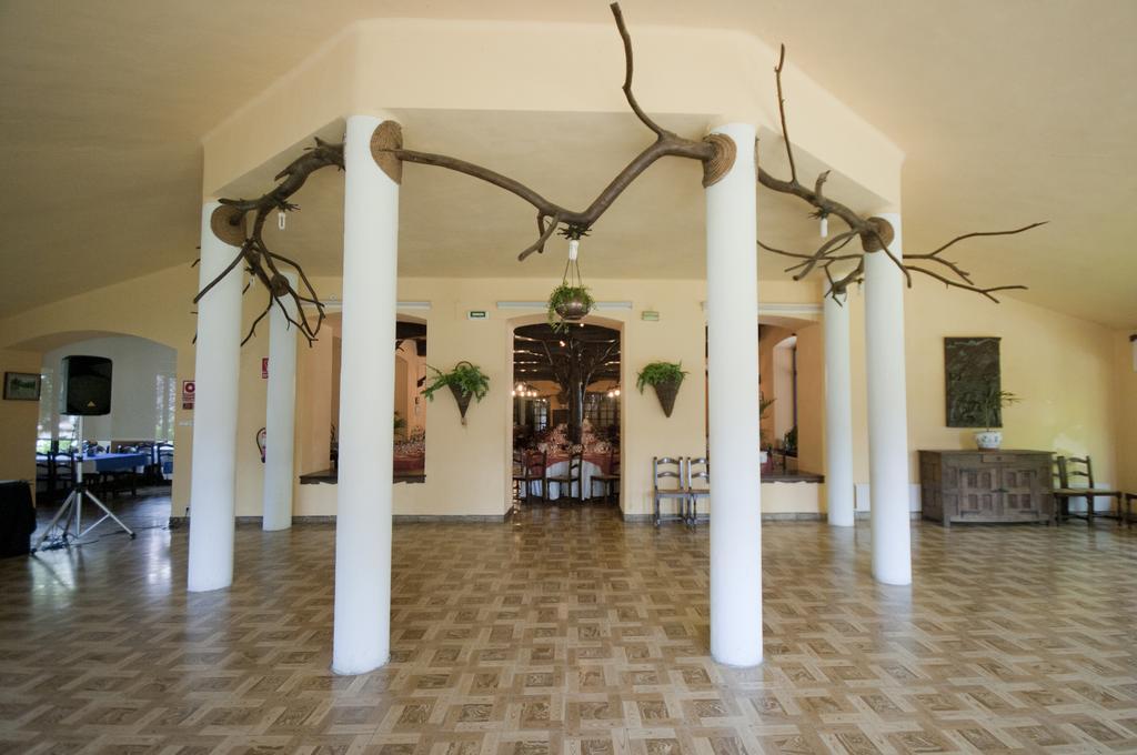 Ayestaran I Guest house *