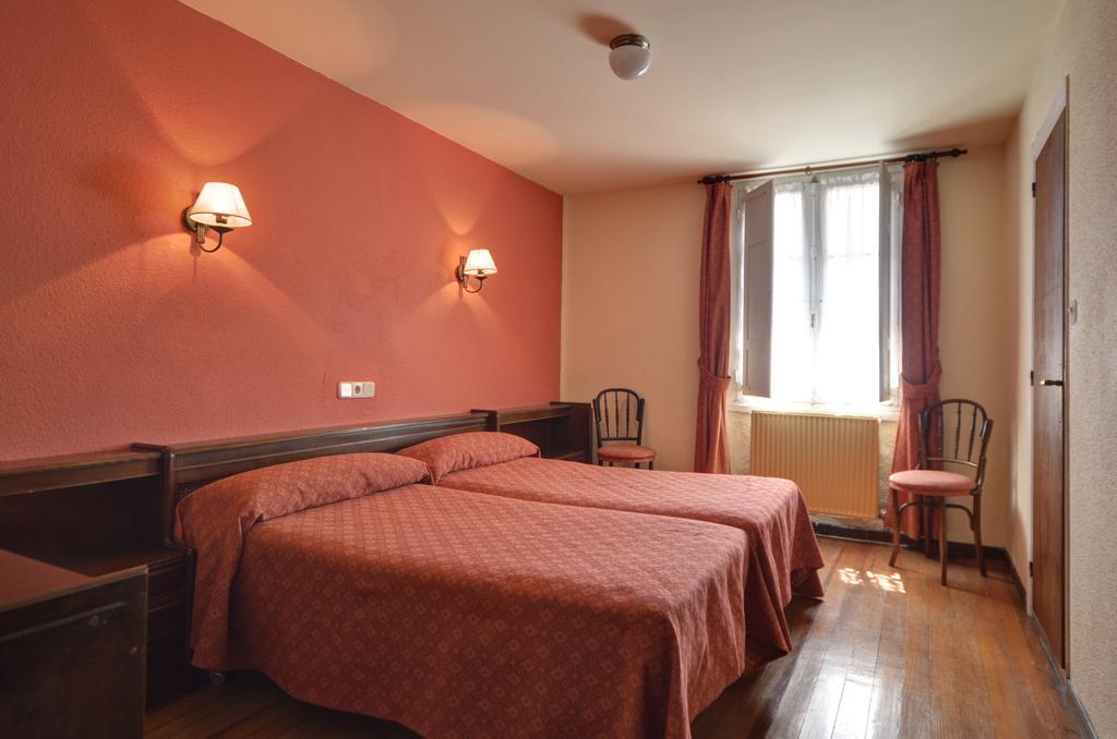 Ayestaran I Guest house *