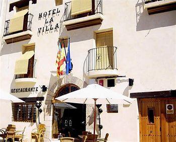 La 2* Requena