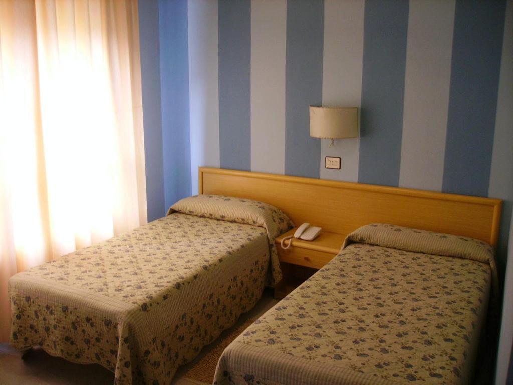 Hotel Valle Del Arenales 2*