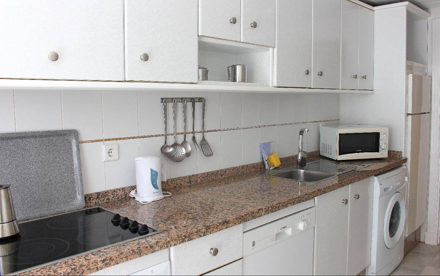 Monarque Sultan Apartment 4*